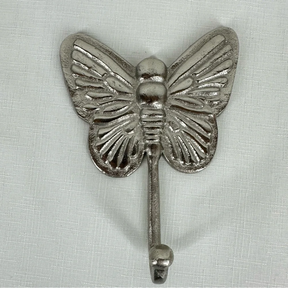 Land of Nod Lot of 2 Silver Butterfly Hooks 5 x 6.5” - Picture 11 of 14